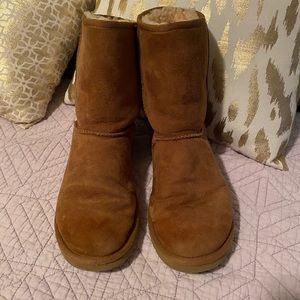 Brown Short Ugg Boots size 8